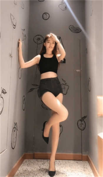 美女自缚上锁文章