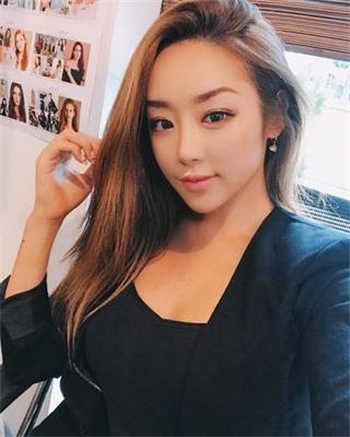 被日军砍头女子照片