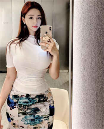 上海金融陆家嘴睡女