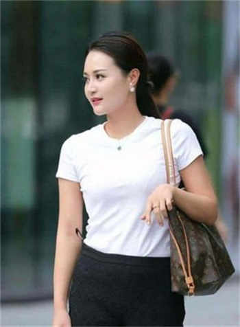 被日军砍头女子照片