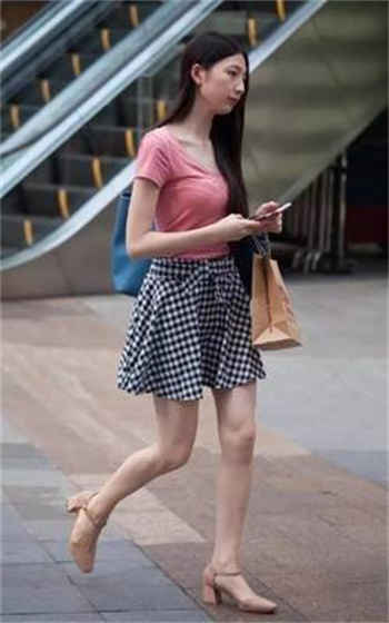 六年级女童白丝底图片