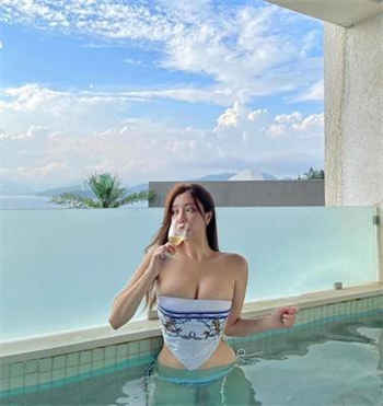 车模苏宁个人图片