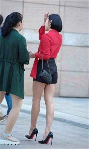 草莓榴莲无限时间观看