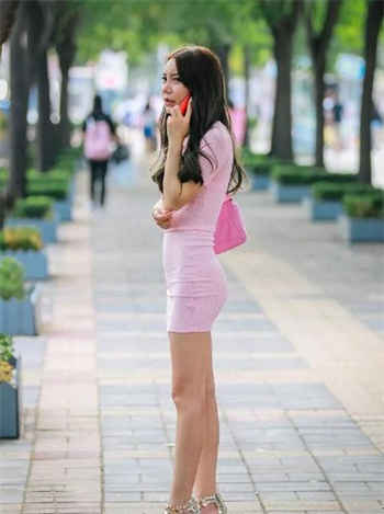 姨妈巾带血图片