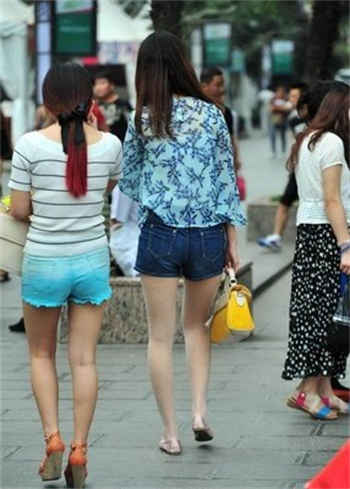 只为你回眸一眼民国小说