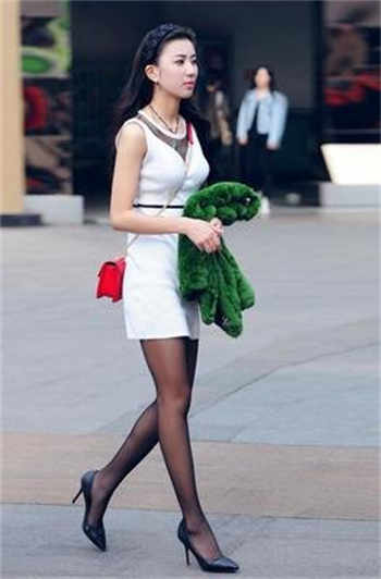 数据线抽肿屁股
