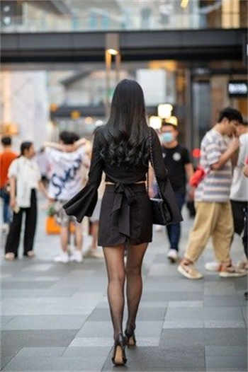 发现母亲怀了同学的孩子