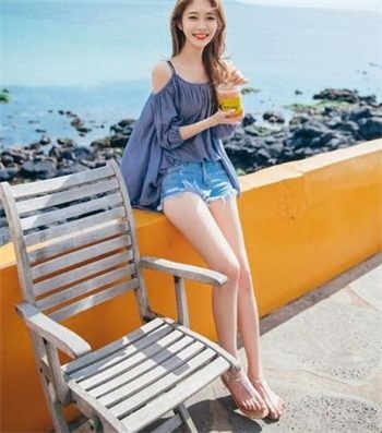 病弱女配后我出道了txt