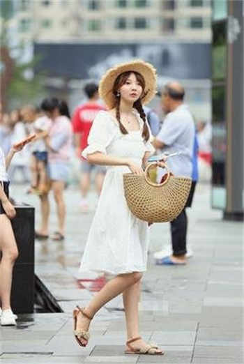 色世界里的拼多多app