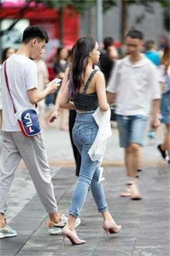重生学霸腹黑军嫂要逆袭