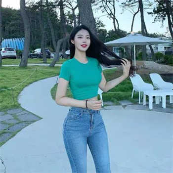 刑讯室女烈奶天电刑